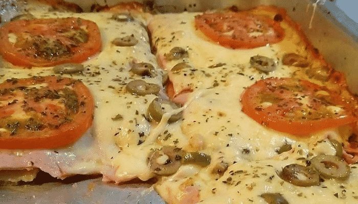 Pizza de pão de forma super saborosa vem fazer hoje