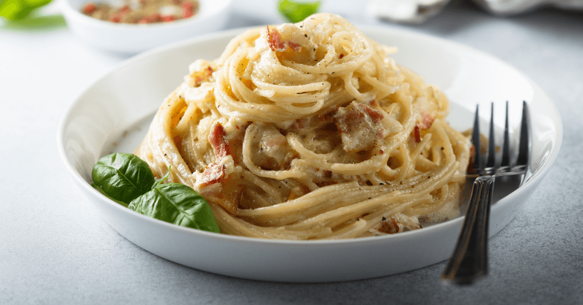 Receita Autêntica de Macarrão Carbonara Italiano. Deliciosa, faça aí!