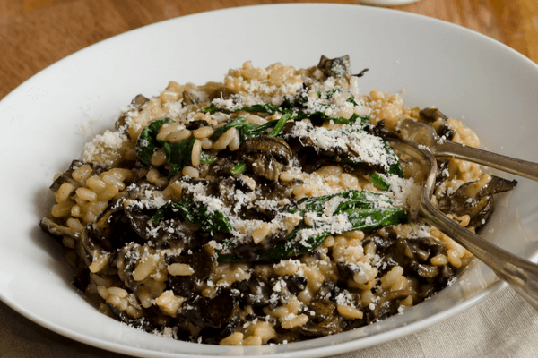 Risoto de Cogumelos é um prato tradicional da culinária italiana.